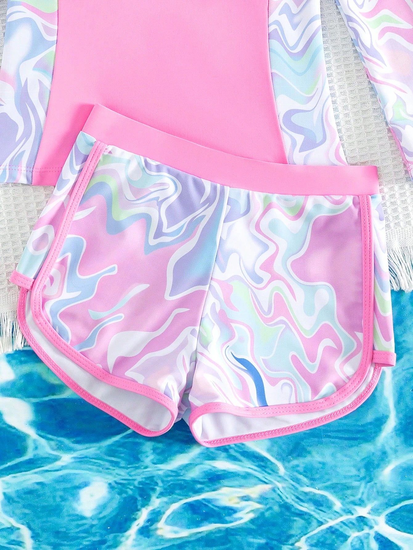 Trikini para niña preadolescente con cremallera frontal y diseño de rayas de olas