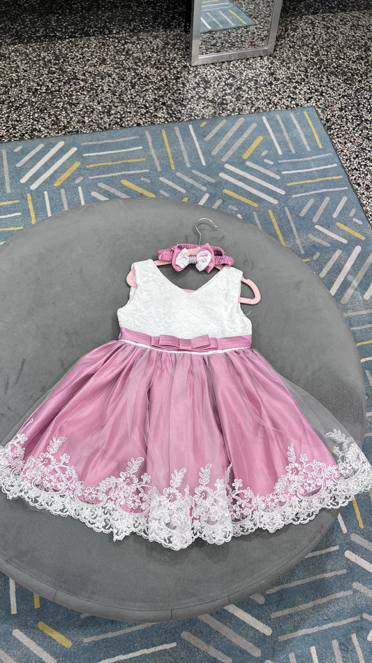 Vestido rosa de encaje con Diadema
